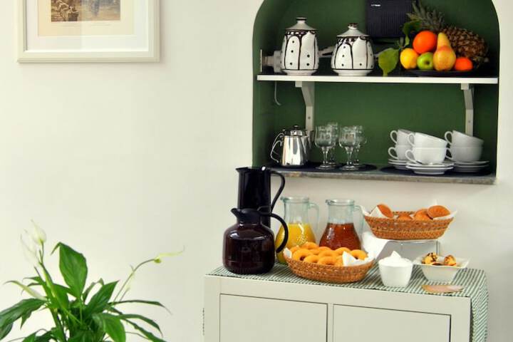 Breakfast/Coffee Service 28 of 41