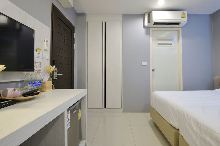 Room 34 of 110