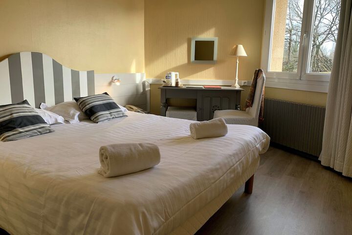 Room 5 of 154