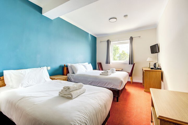 Room 27 of 159