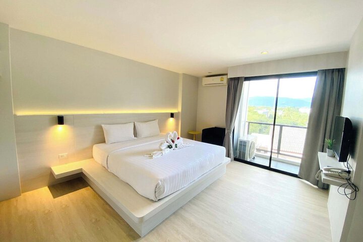 Room 8 of 40