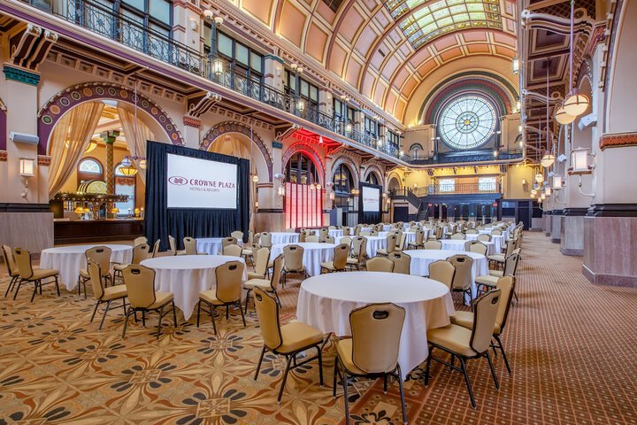 Banquet hall