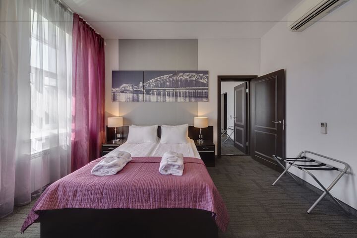Room 22 of 65