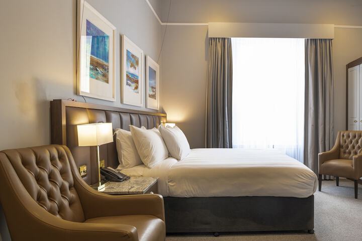 Room 10 of 71
