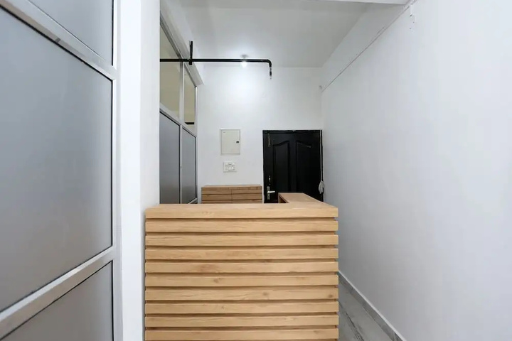 Room 11 of 11