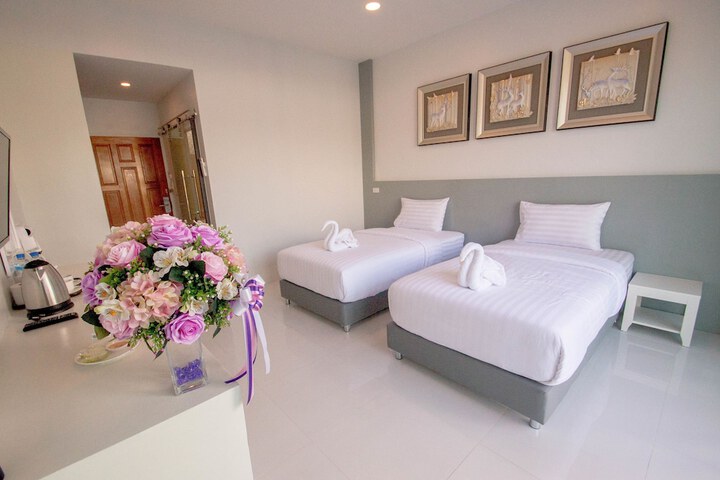 Room 4 of 91