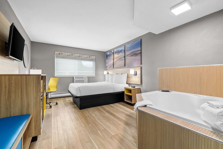 Room 32 of 45