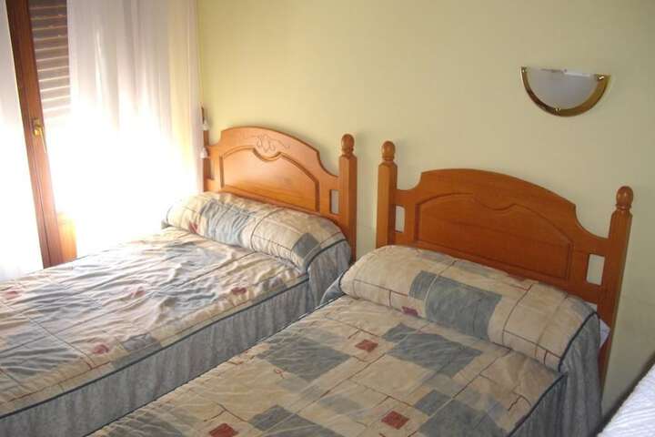 Room 7 of 10