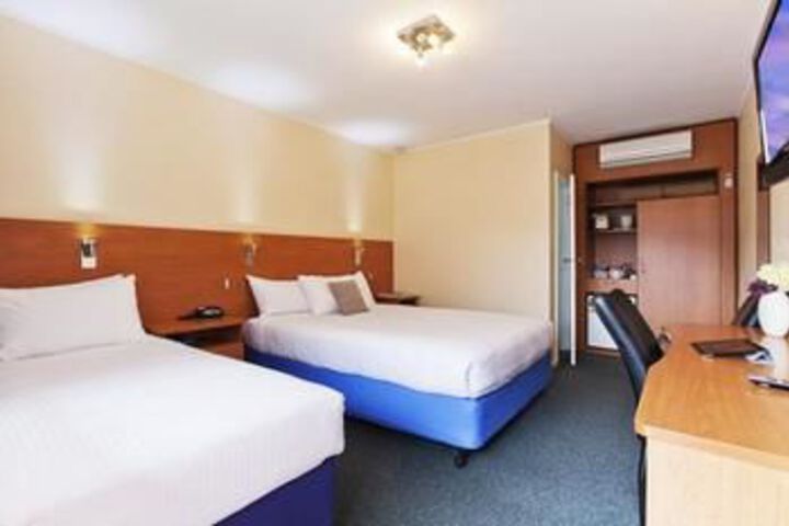 Room 21 of 36