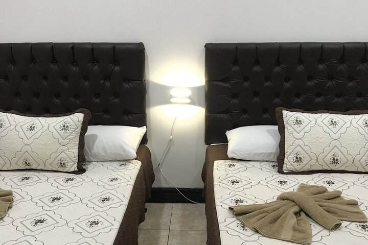 Room 3 of 65