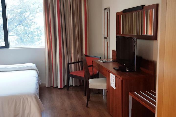 Room 10 of 58