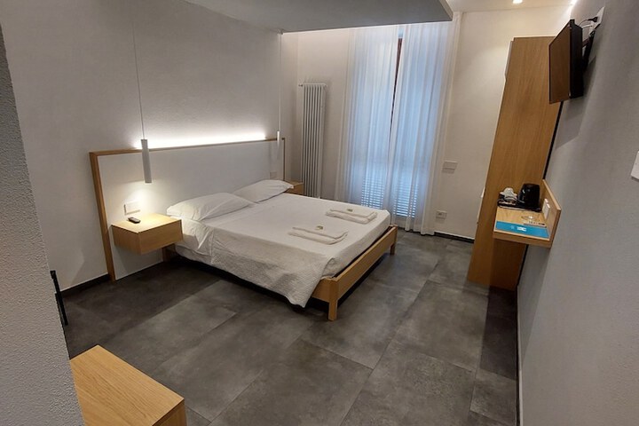 Room 14 of 44