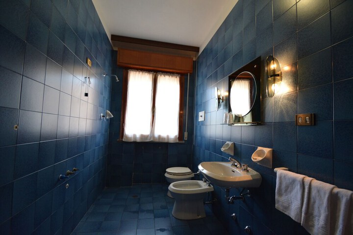 Room 78 of 121