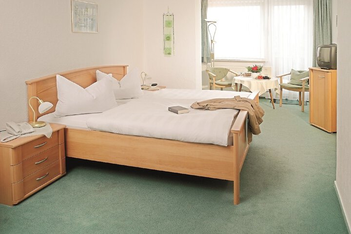 Room 5 of 42