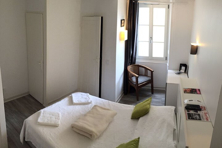 Room 7 of 40