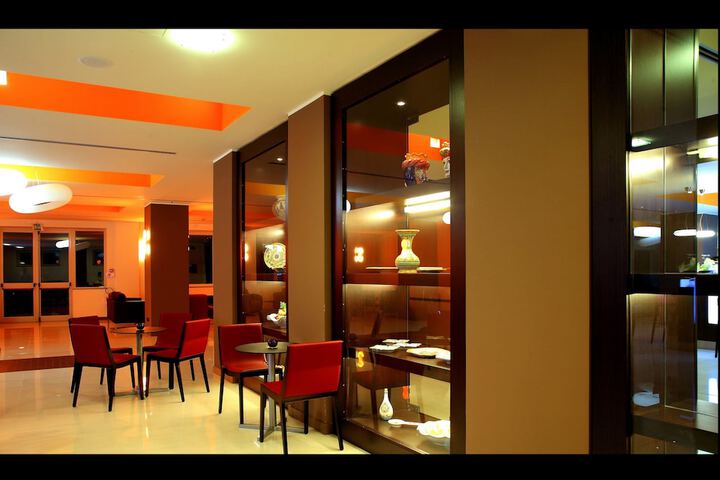 Guest Lobby