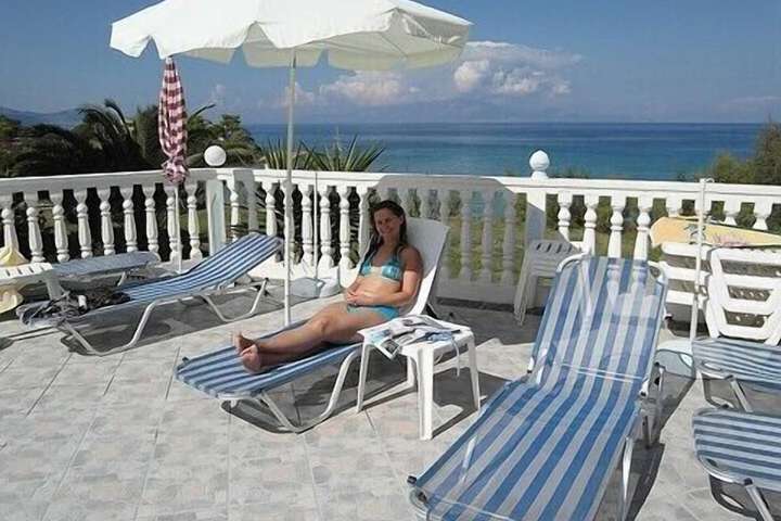 Sundeck 18 of 25