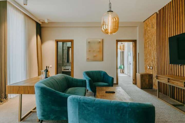 Room 27 of 55
