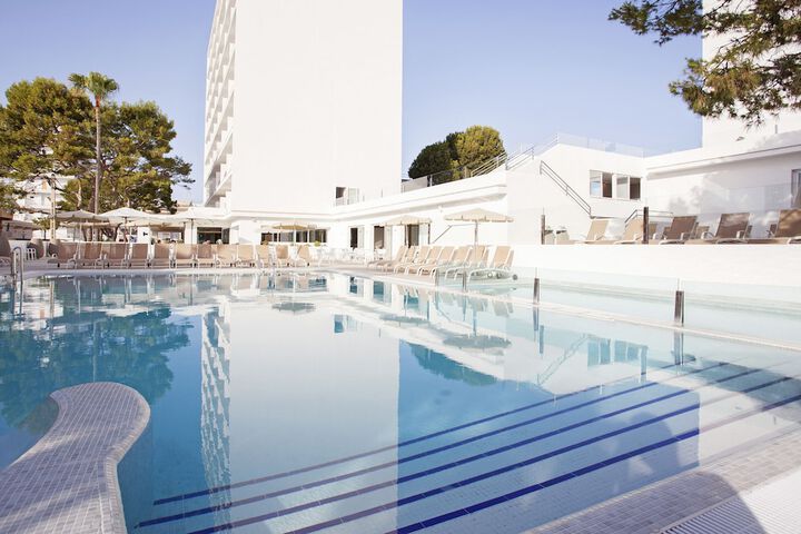 Pool Hotel