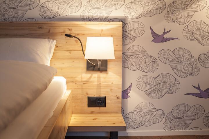 Room 40 of 151