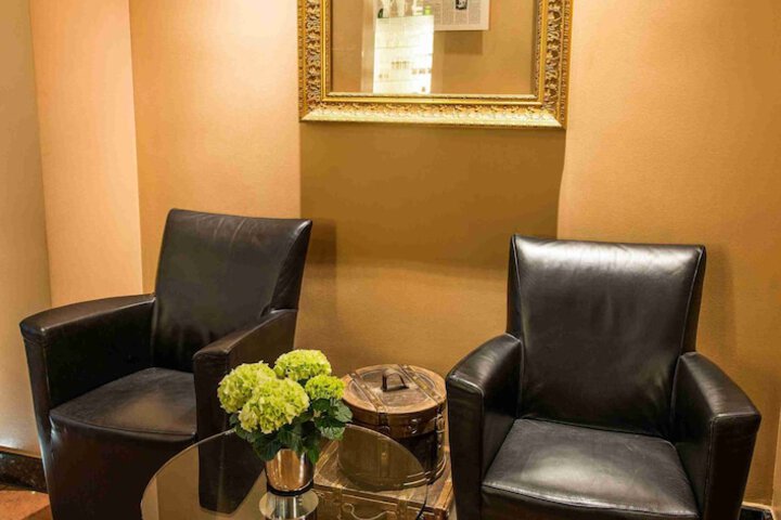 Entrance & Lobby