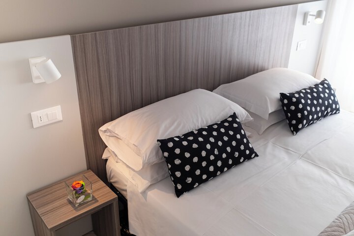 Room 70 of 131