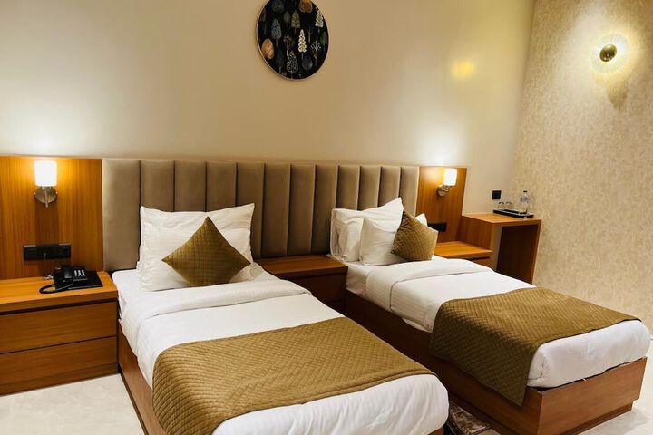 Room 14 of 20