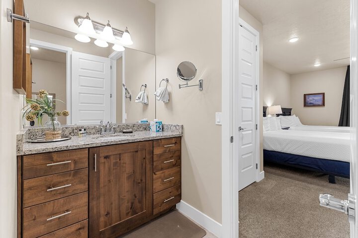 Room 146 of 177