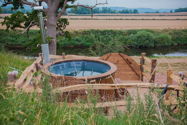 Pool 13 of 24