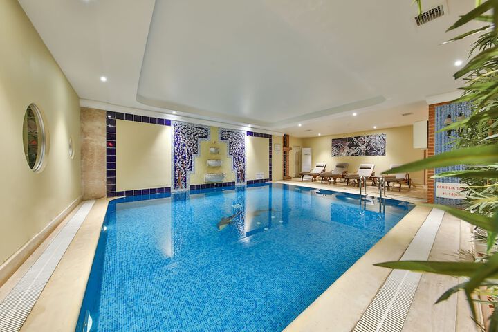 Pool 50 of 133