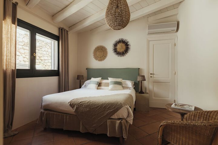 Room 14 of 40