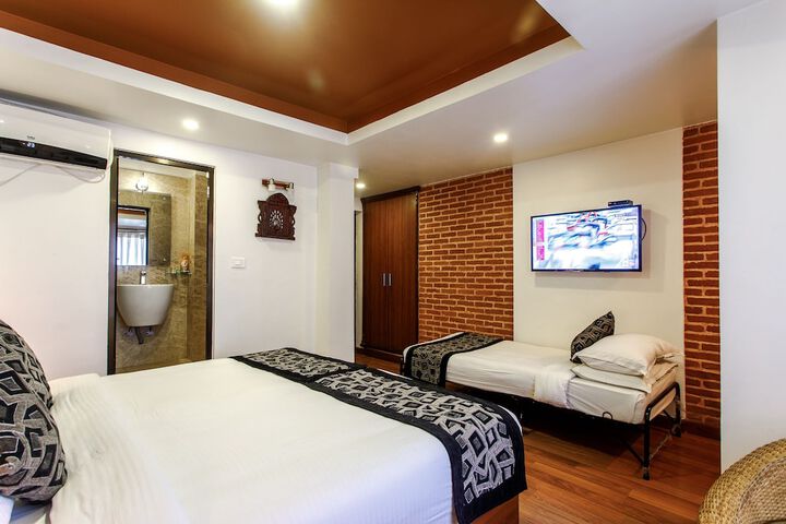 Room 44 of 87