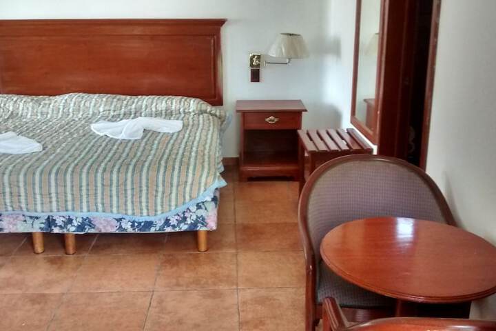 Room 8 of 44