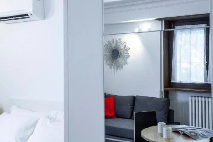 Room 2 of 15