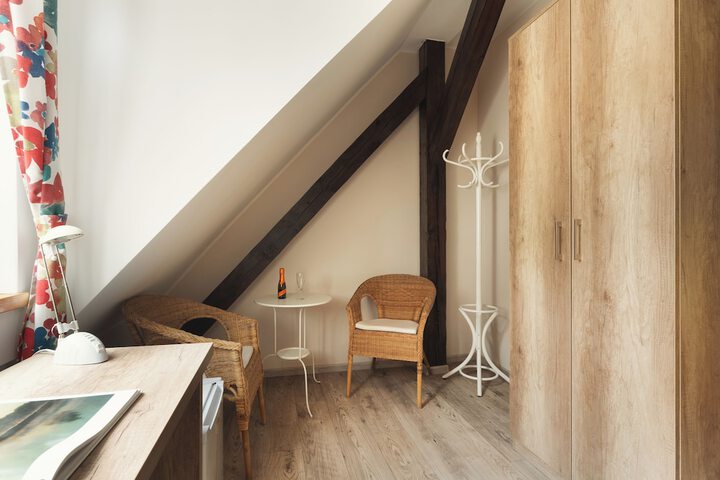 Room 2 of 158