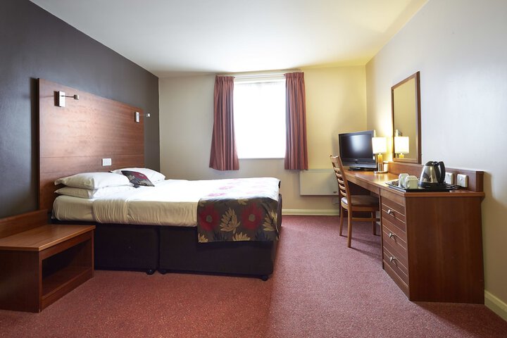 Room 3 of 34