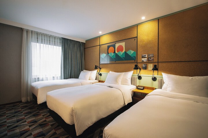 Room 59 of 220