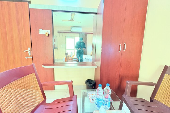 Room 10 of 43