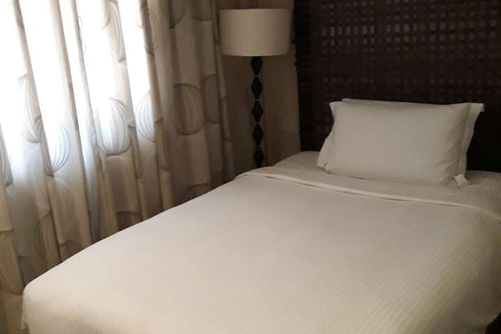 Room 7 of 27