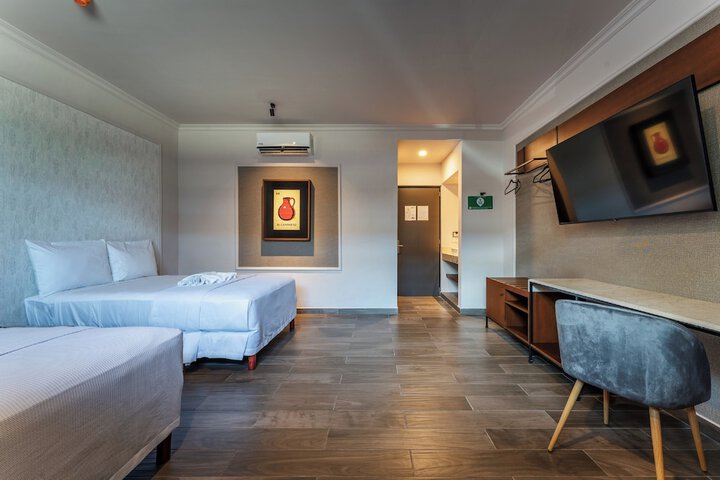 Room 19 of 70
