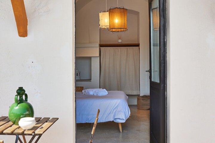Room 8 of 19