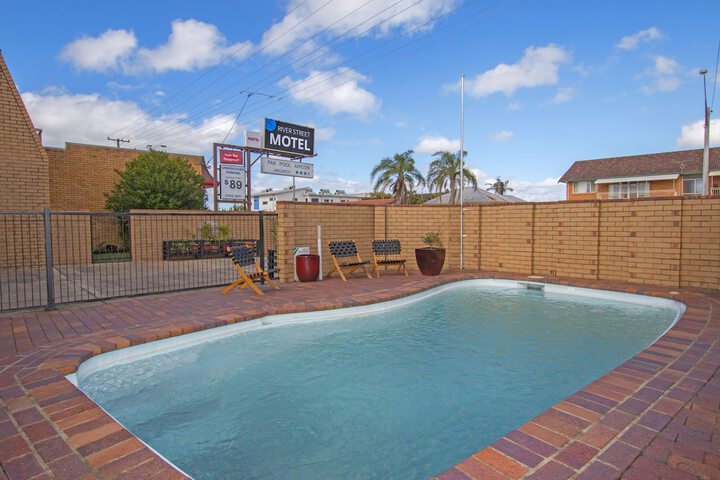 Hotel with Pool