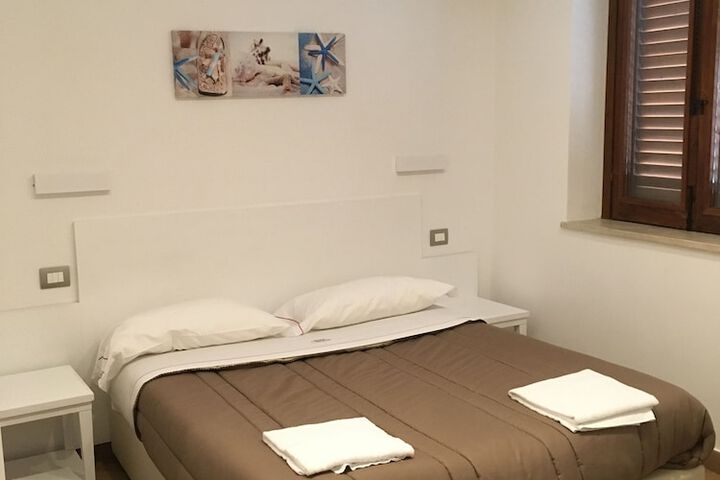 Room 10 of 47