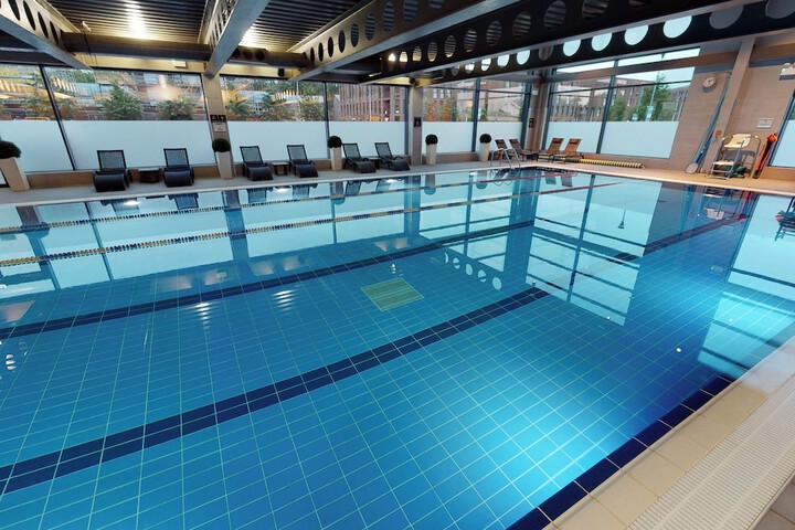 Hotel Pool