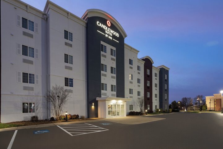 Hotel 52 of 55