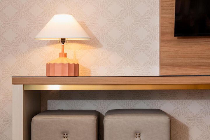 Room 23 of 48