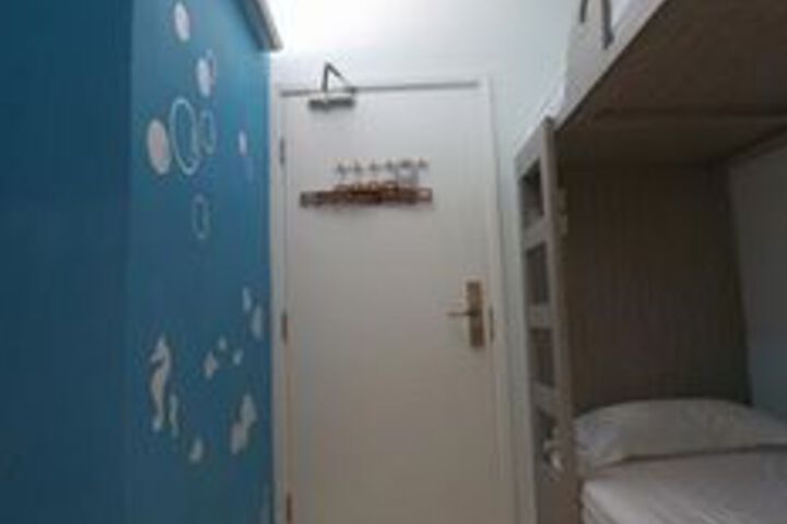 Room 27 of 93