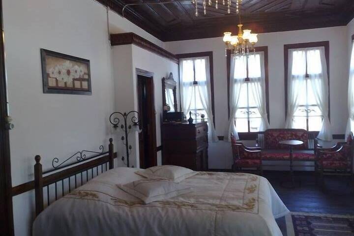 Room 7 of 15