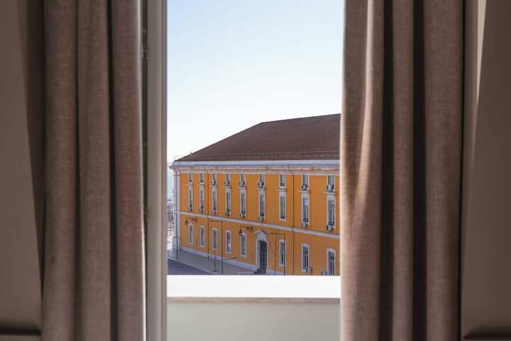 Room 47 of 132