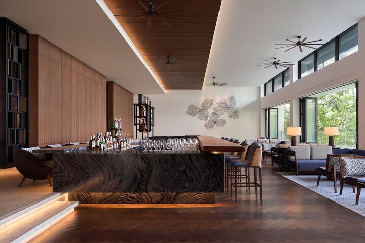 Lounge 258 of 320